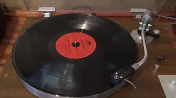 Yamaha Turntable YP-450 Shure M95ED