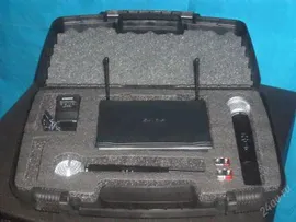 Shure UT4-TH \ sm58. UHF Радио-микрофоны. 2шт. на одной базе. Новые.