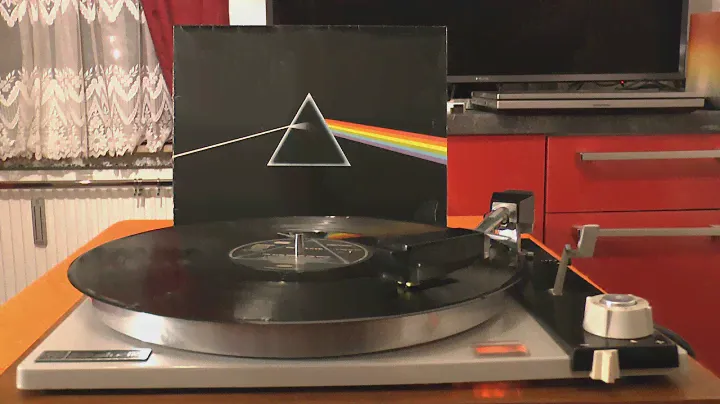 Vinyl SUPER, HQ Pink Floyd "On the run" & "time" 1964 PE33 Studio table 1967 Shure M55E cart
